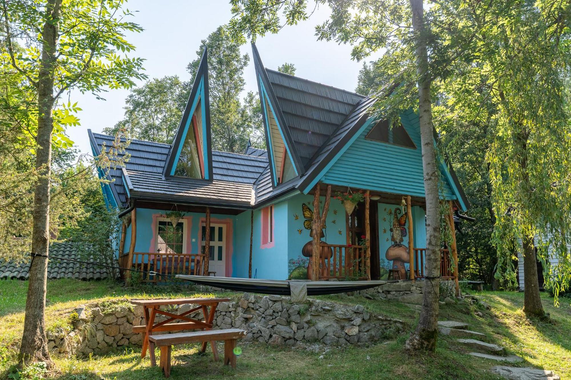 Viewtopia The Secret Land Valea Draganului Exterior photo