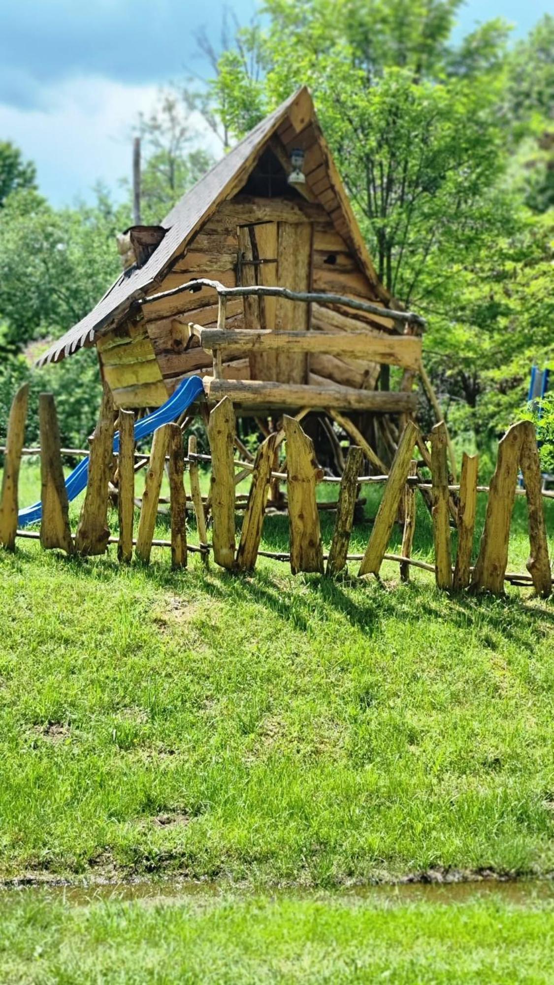 Viewtopia The Secret Land Valea Draganului Exterior photo